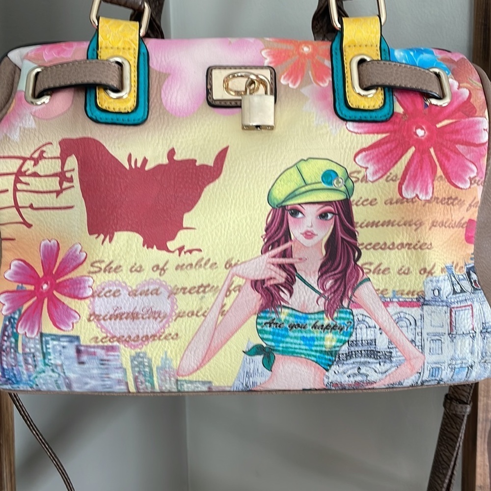 So cute unique vintage like girl in front purse. - Picture 2 of 13